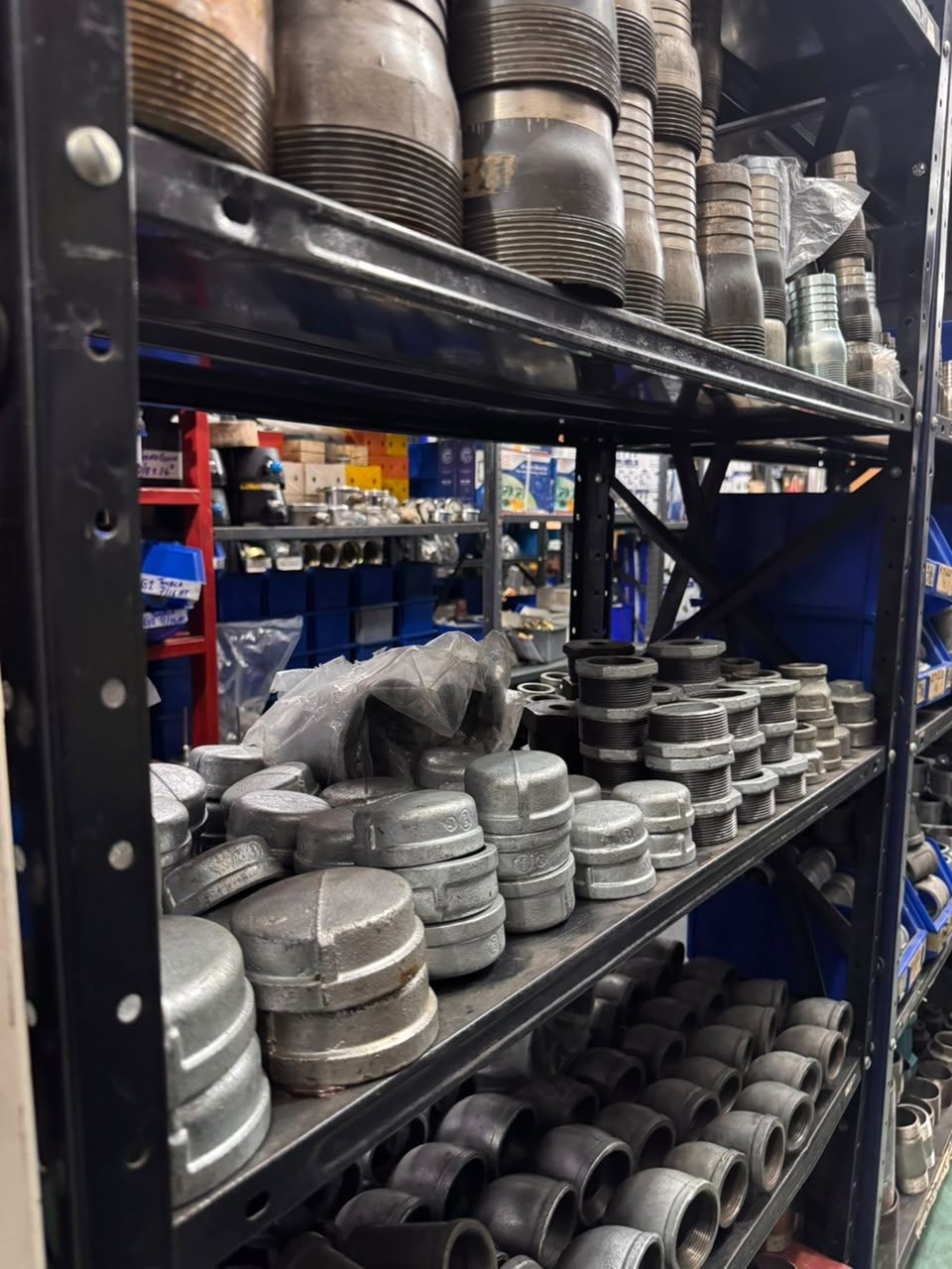 Galvanized fittings at Ferrearca, El Tigre
