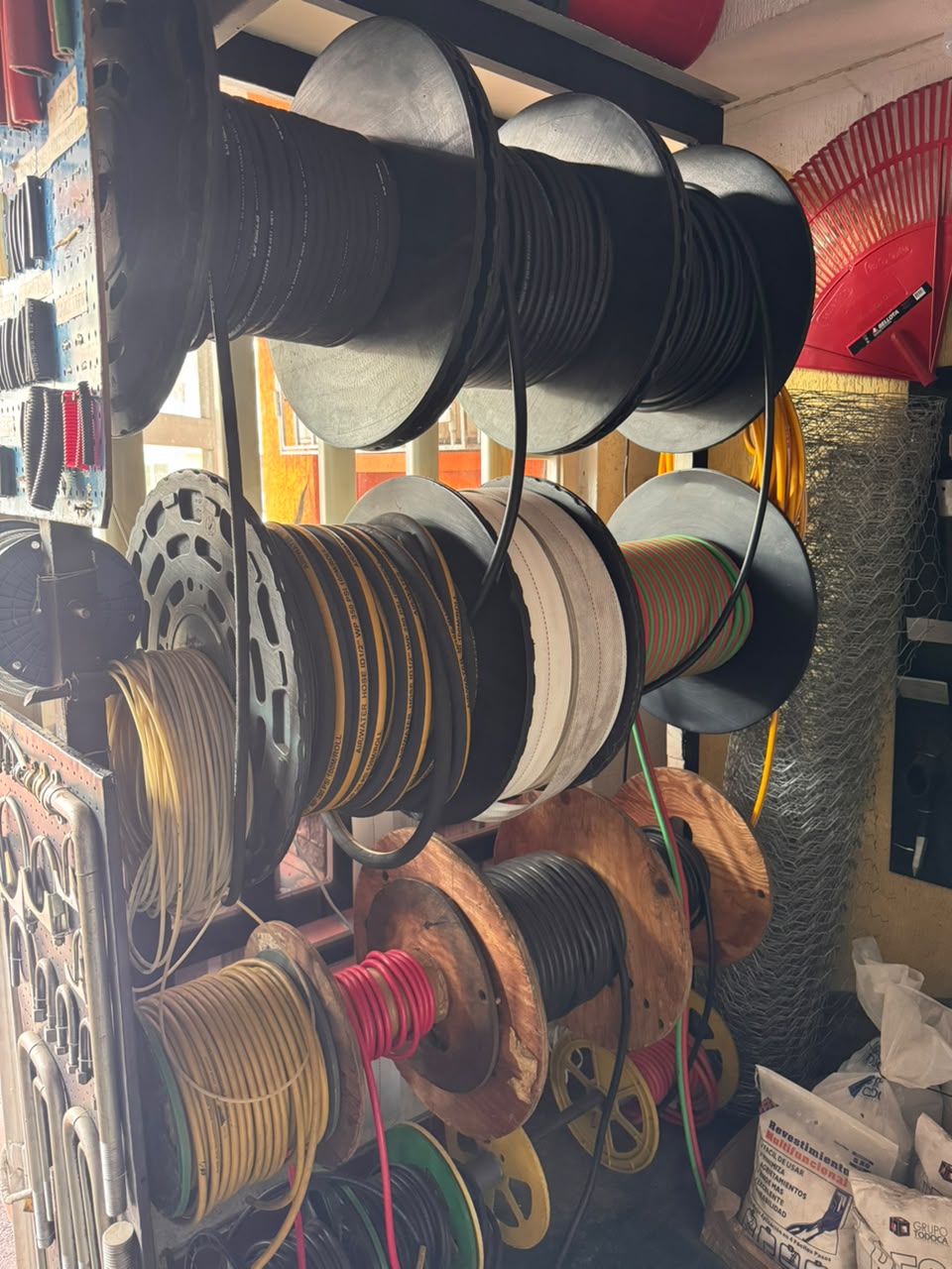 Spools of graphite packing at Ferrearca