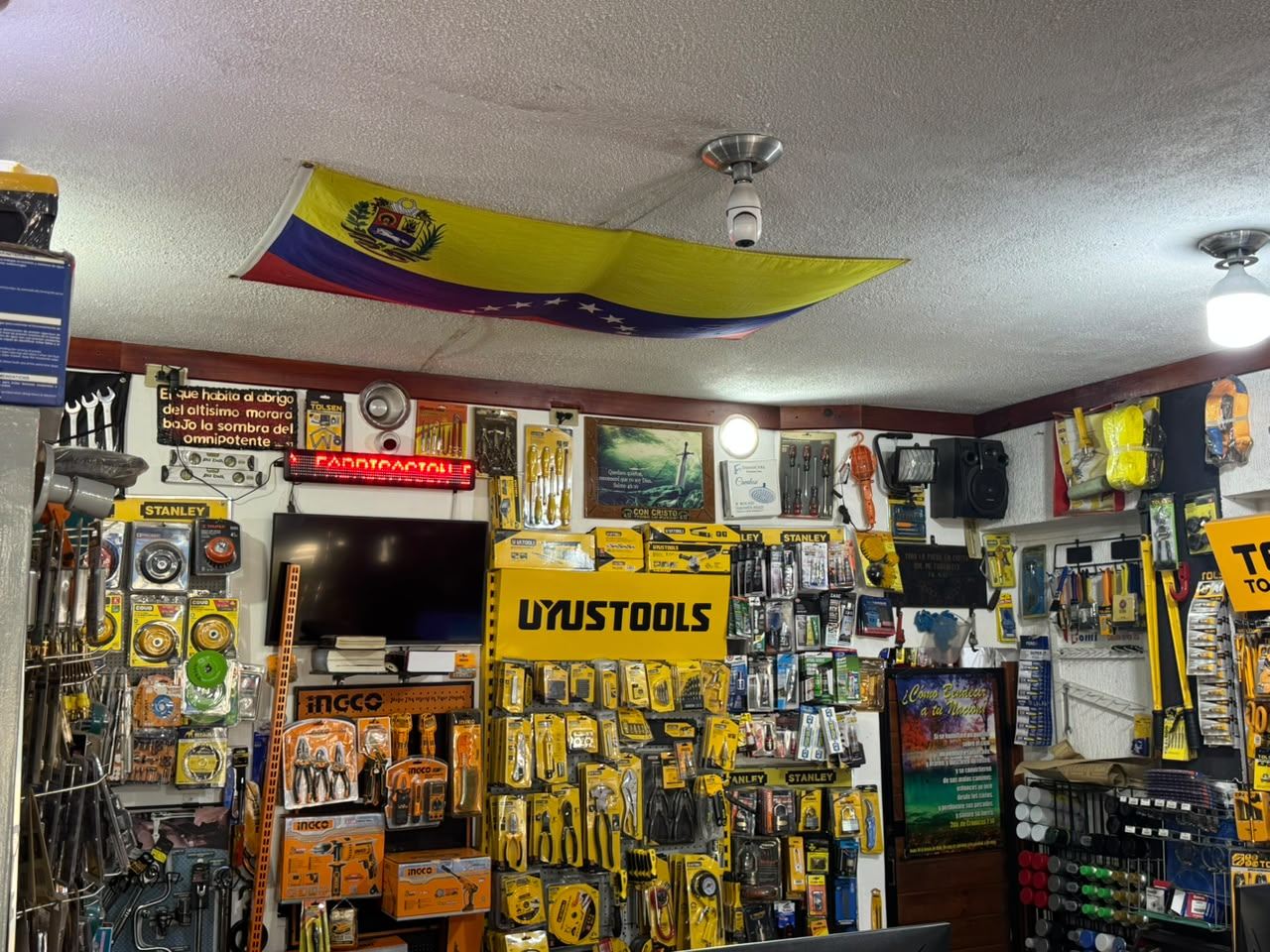 Ferrearca counter with tool displays