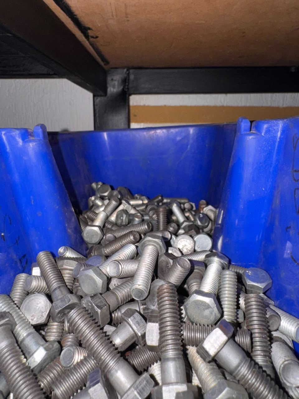 Screws & bolts at Ferrearca, El Tigre